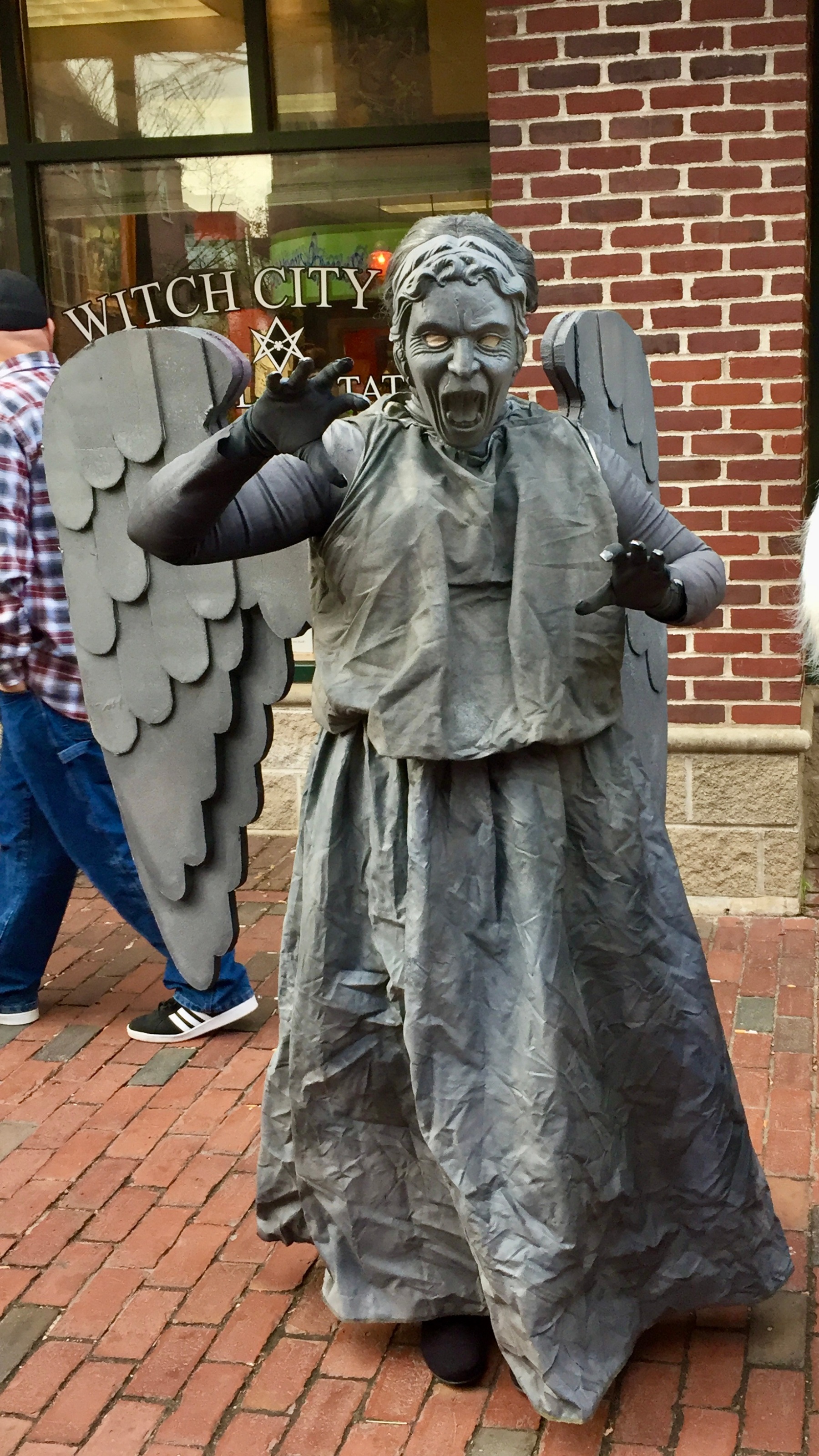 A witch statue in Salem, MA